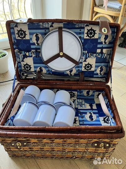 Набор для пикника с посудой