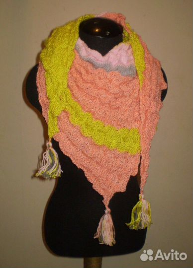 Бактус (вязаный платок)