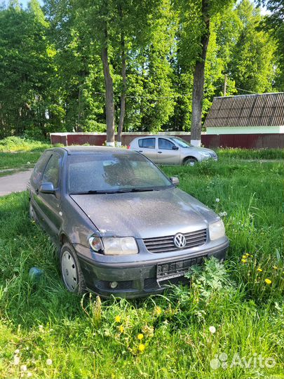 Volkswagen Polo 1.4 МТ, 2000, битый, 150 000 км