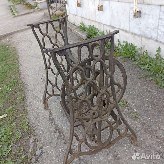 Чугунная станина от Швейной машины (сзр)