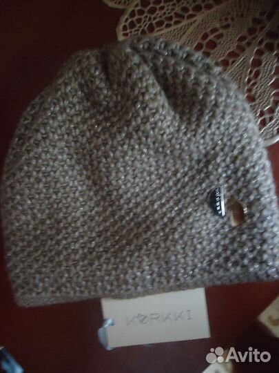 Шапочки жен,новые с биркой58р,2шт,шерст,ангора,под