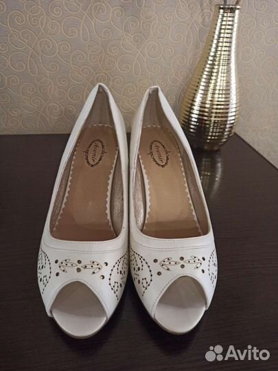 Туфли новые 38