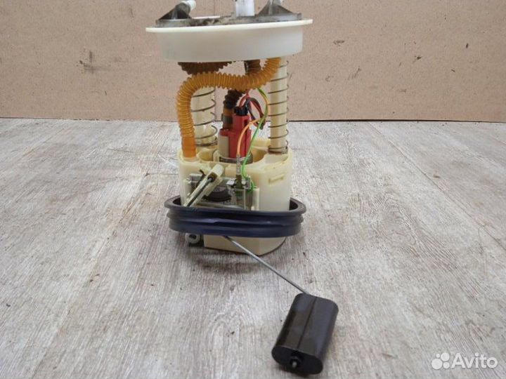 Насос топливный Ford Fiesta MK5 fxja 2007