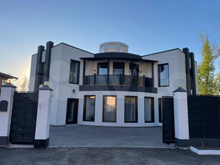 Дом 230 м² на участке 10 сот.