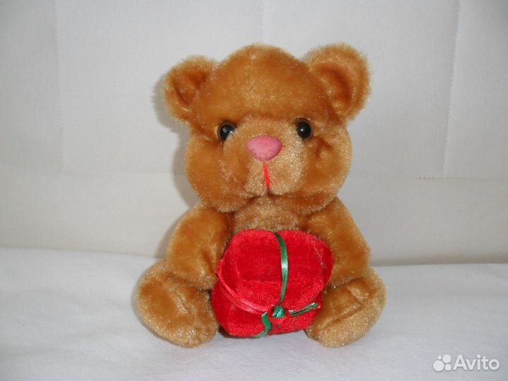 Мишутка плюшевый