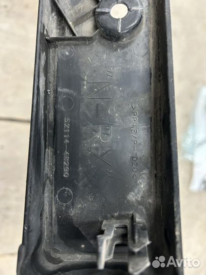 Площадка номерного знака Lexus Lx