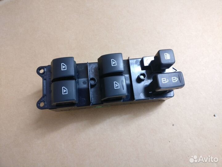 Cтеклоподъемники Аутлендер 3 phev с подсветкой