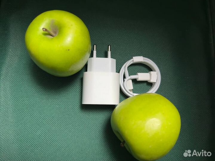 Зарядка на iPhone 20w