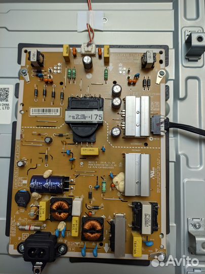 Телевизор на запчасти lg 43uj655v