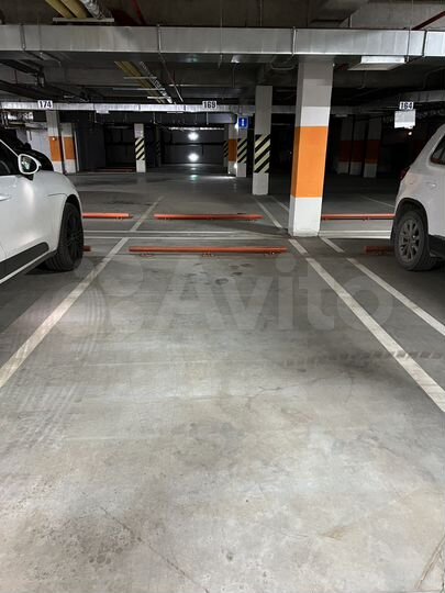 Машиноместо, 13 м²