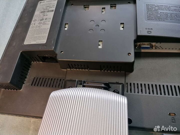 Монитор LG flatron L1530S