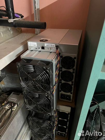 Asic майнер Bitmain Antminer T21 190T