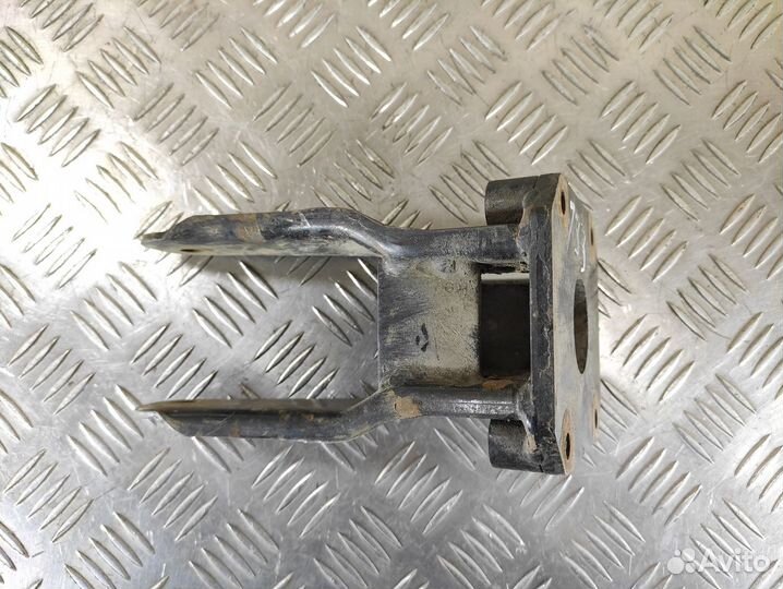 Кронштейн двигателя Vito 1996-2003