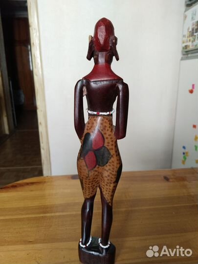 Деревянная статуэтка Африка