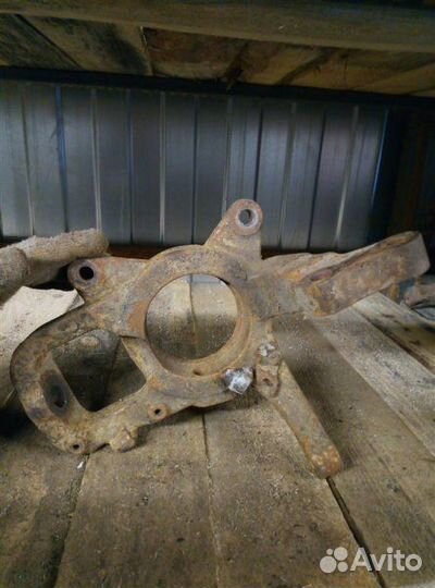 Кулак (цапфа) передний правый Ssang Yong Actyon