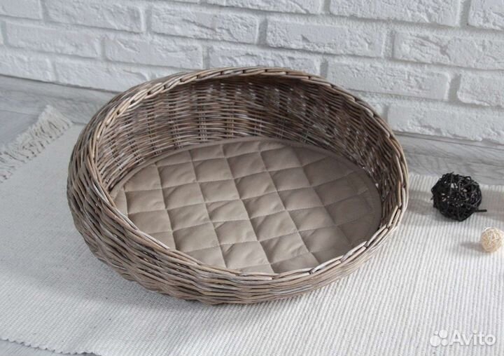 Лежанка плетеная для кошки или собаки