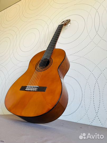Гитара классическая Yamaha C40