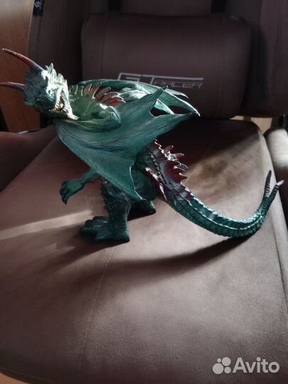 Дракон фигурка