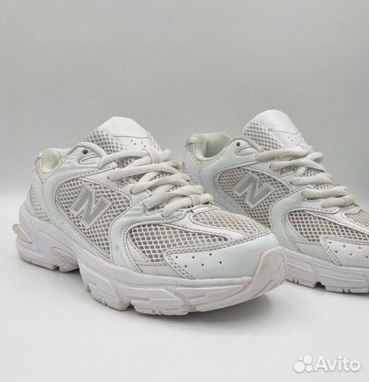 Кроссовки NB 530 Белые