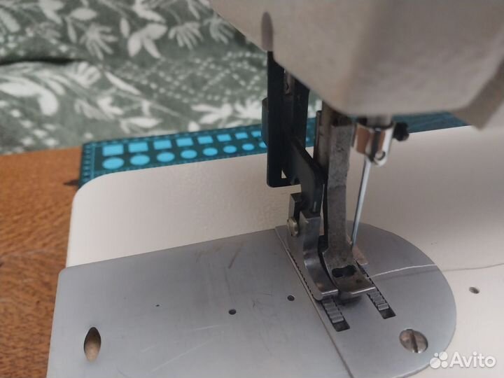 Швейная машина для тяжелых материалов