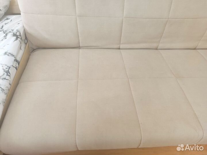 Диван раскладной, в отличном состоянии