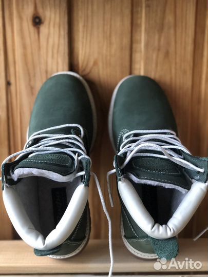 Женские ботинки зимние зеленые