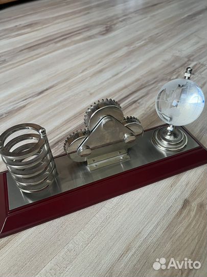 Настольный письменный набор с часами