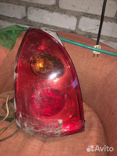 Продам задний фонарь Ниссан примера