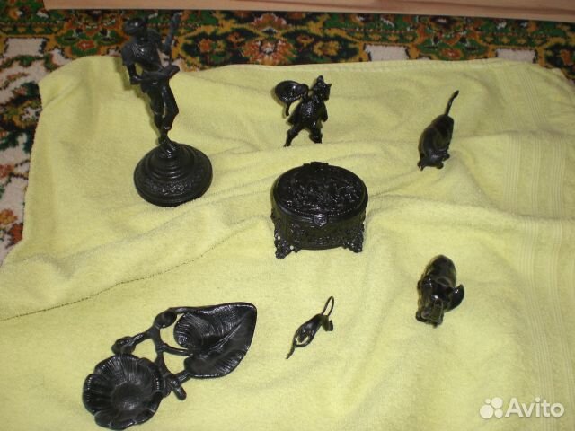 Продам фигурки касли