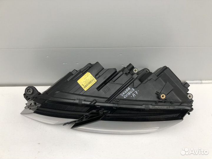 Фара левая Skoda Octavia 3 (A7)