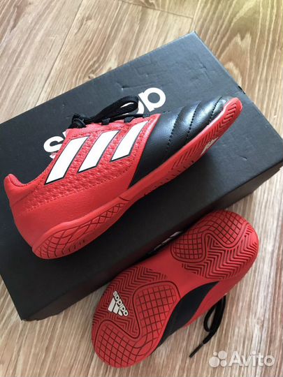 Детские бутсы adidas (футзалки) оригинал
