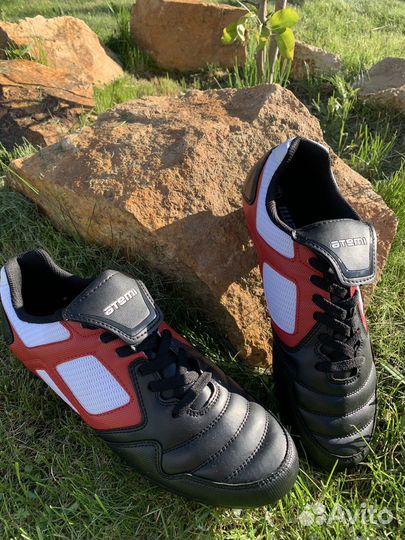 Футбольные бутсы новые