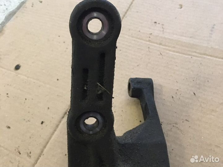 Кронштейн кпп Peugeot 307 (3033)