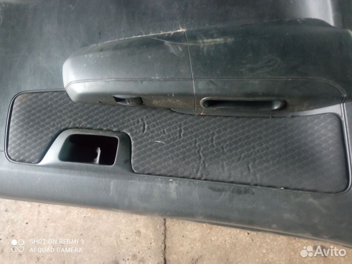 Обшивка двери задняя левая Toyota Hilux 7