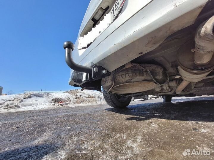 Фаркоп на Ниссан Серена 1999-2005 г