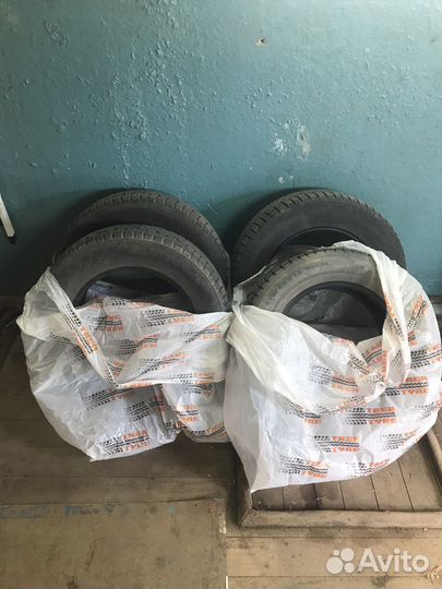 Nokian Tyres Hakkapeliitta 7 215/65 R16 102T