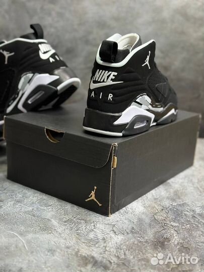 Кроссовки Nike Air Jordan Retro 6