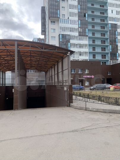 Машиноместо, 13 м²