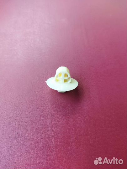 Клипсы молдинга мерседес спринтер 906