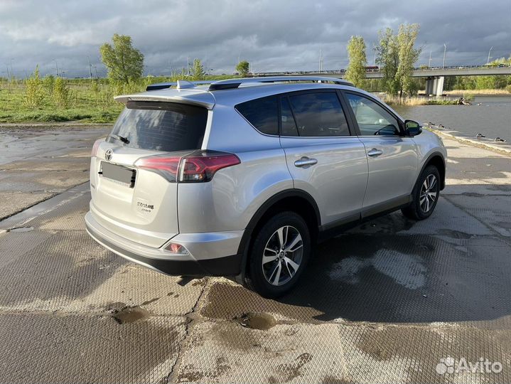 Toyota RAV4 2.2 AT, 2018, 170 000 км