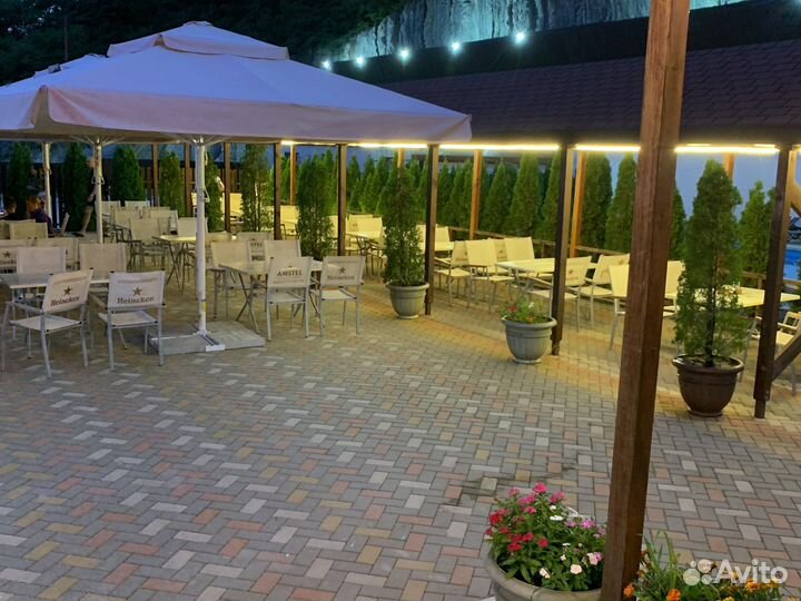 Работа официантом в кафе