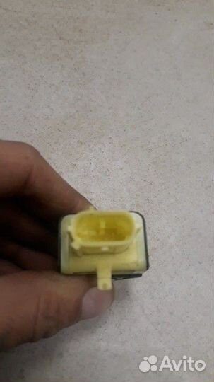 Датчик airbag Toyota RAV4