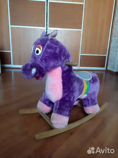 Детская качалка лошадь