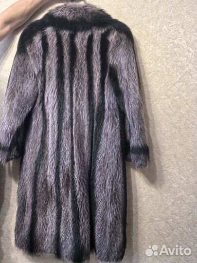 Женские шубы из енота