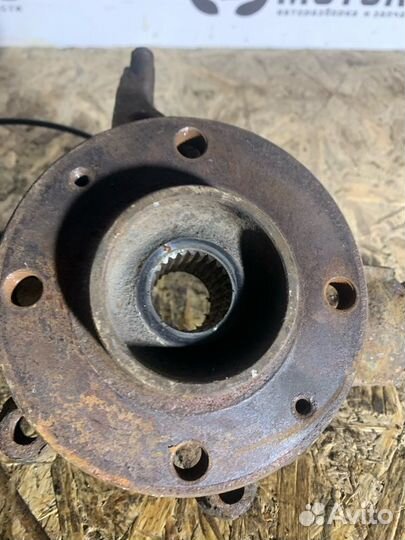 Кулак поворотный передний левый Peugeot 408 T73