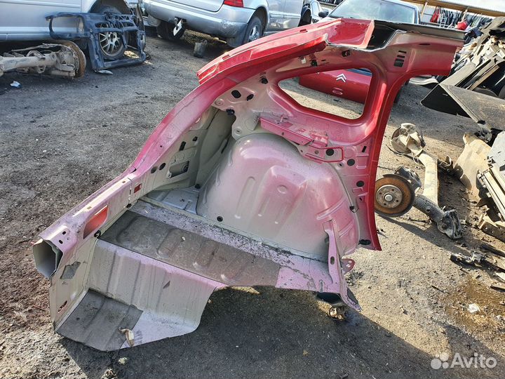 Крыло заднее левое четверть Citroen C4 хетчбек с4