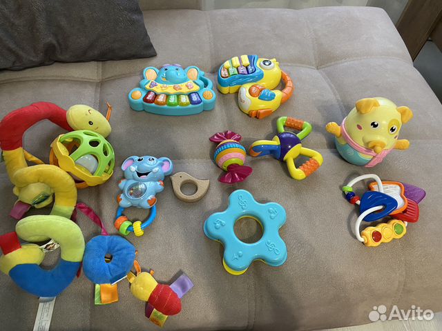 Игрушки для малышей пакетом