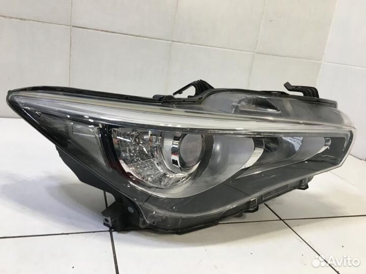 Фара правая Infiniti Q50 V37
