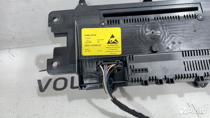 Блок управления климатической установкой Jaguar XF