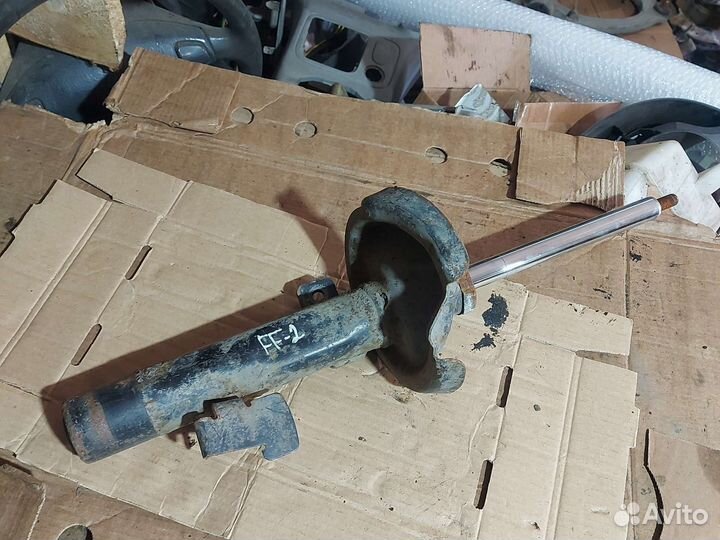 Стойка передняя ford focus 2
